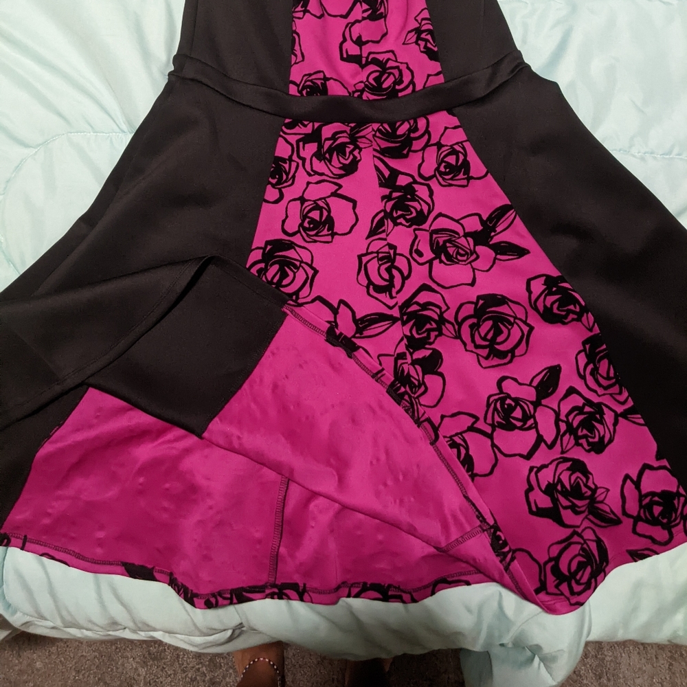 Dress - Picture 3 of 3